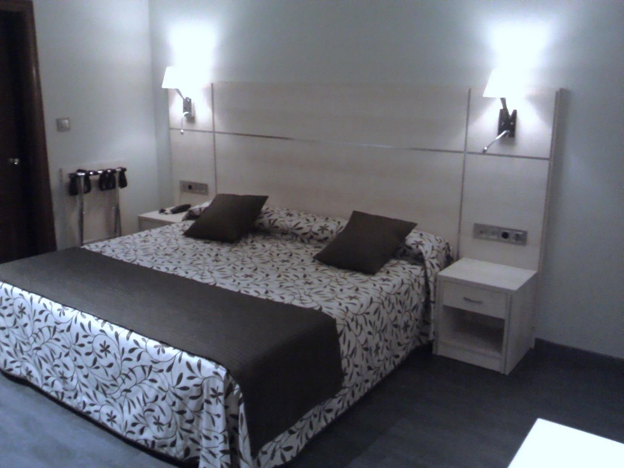Hotel Francisco II Ourense Ngoại thất bức ảnh
