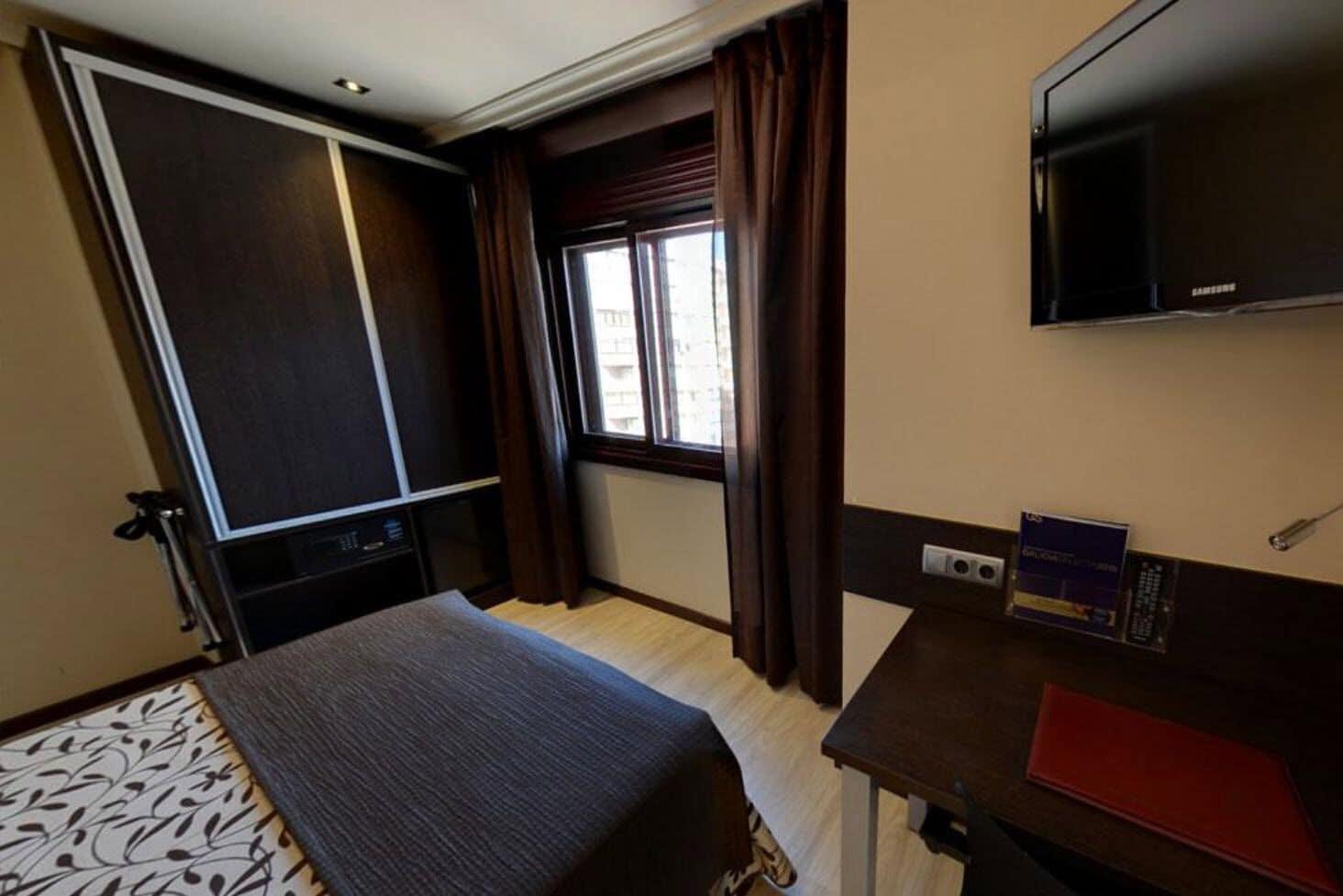 Hotel Francisco II Ourense Ngoại thất bức ảnh