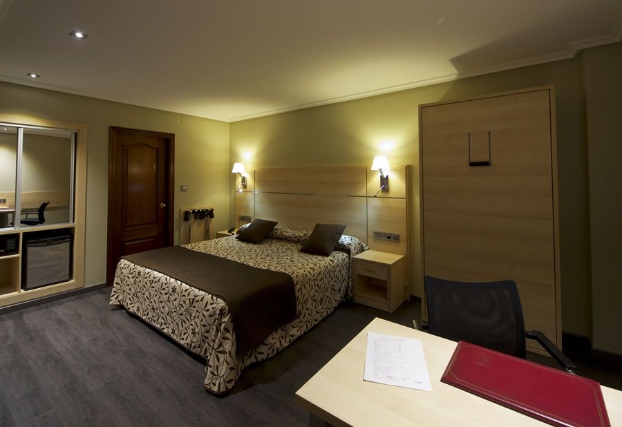 Hotel Francisco II Ourense Ngoại thất bức ảnh